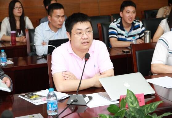 王旭秘书长主持主题发言